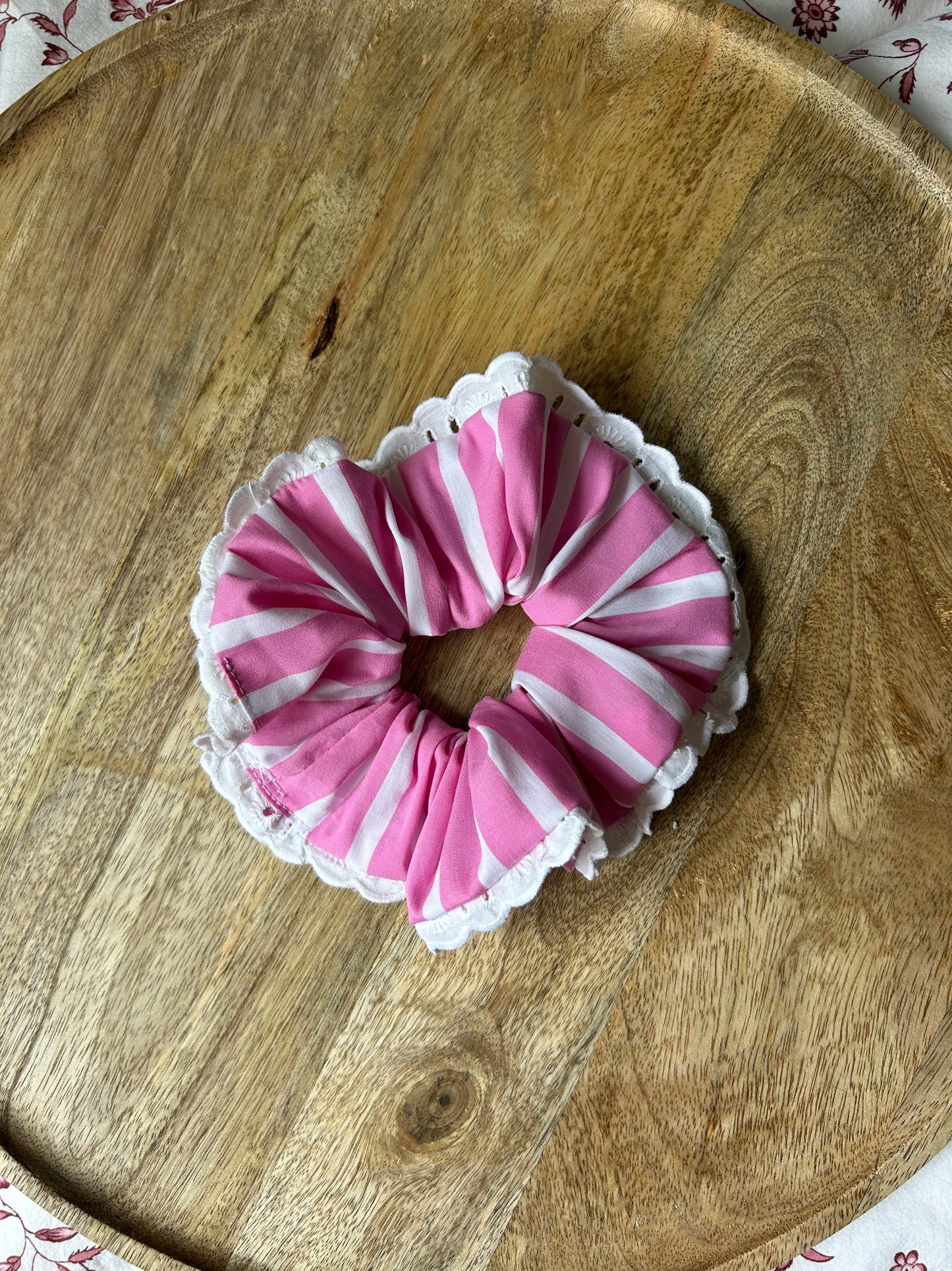 Chouchou dentelle rayé